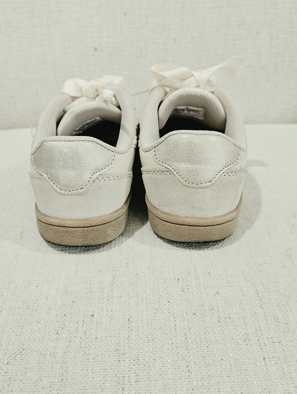 Cat & Jack Cream and Gray Kids Sneakers - Picture 3 of 4